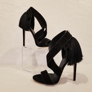 Aleksander Siradekian heels 37